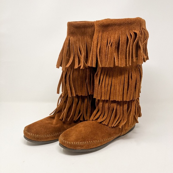 Minnetonka Shoes - [Minnetonka] 3 Layer Fringe Boot